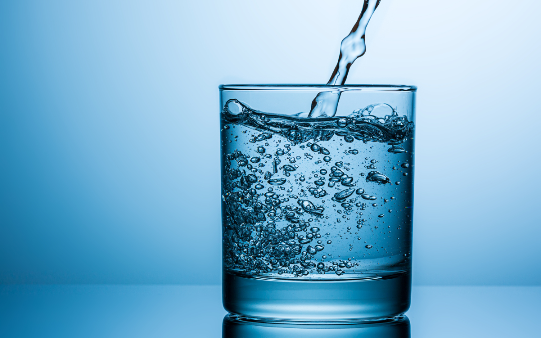 RETIFICAÇÃO | A partir da entrada em vigor da Lei 52/2021 copos de água da torneira não podem ser cobrados